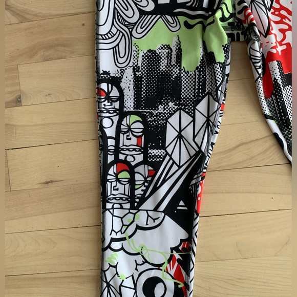 REEBOK - Graphic Print Sport Leggings - Picture 5 of 5